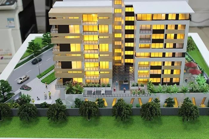 龍?zhí)┘す獾窨虣C(jī)制造的建筑模型